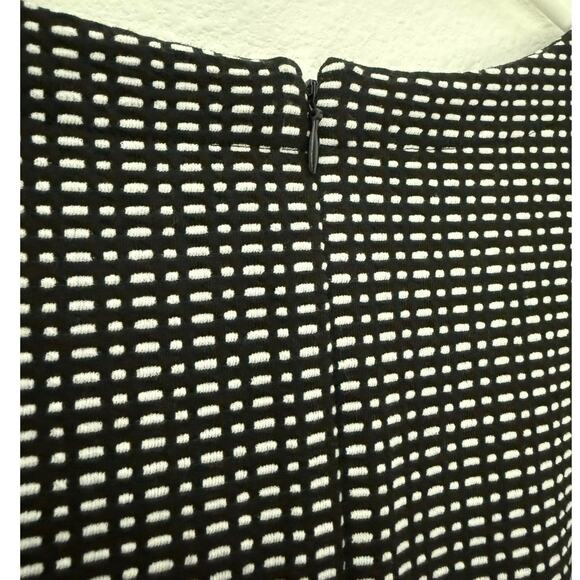 New with tags LOFT Women's Mini Dress Sleeveless Size 00P Black and White - Picture 6 of 7